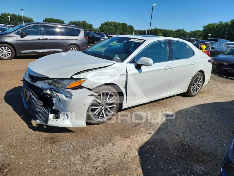 2021 Toyota CAMRY фото