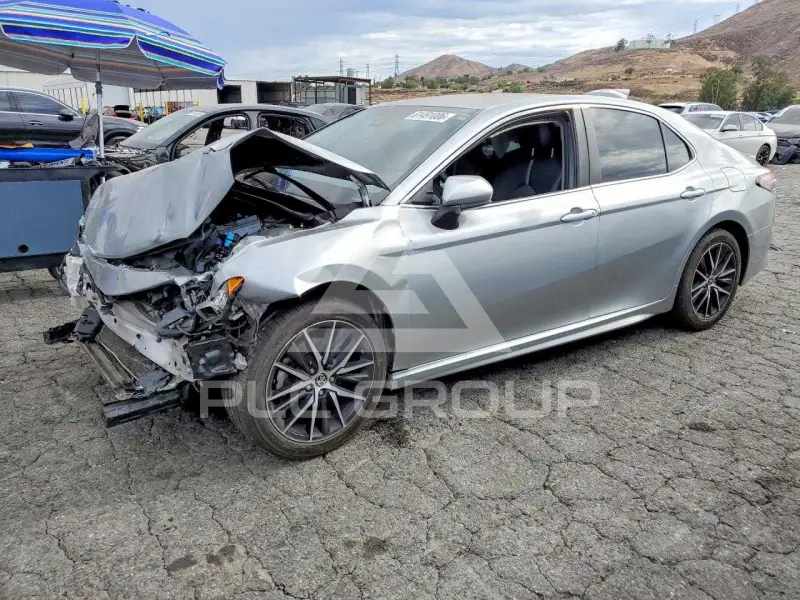 2021 Toyota CAMRY фото