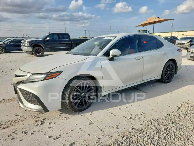 2021 Toyota CAMRY фото