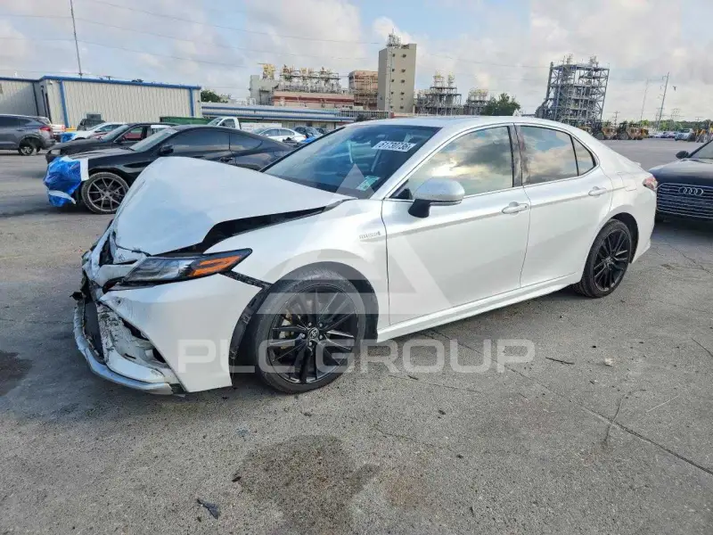 2021 Toyota CAMRY фото