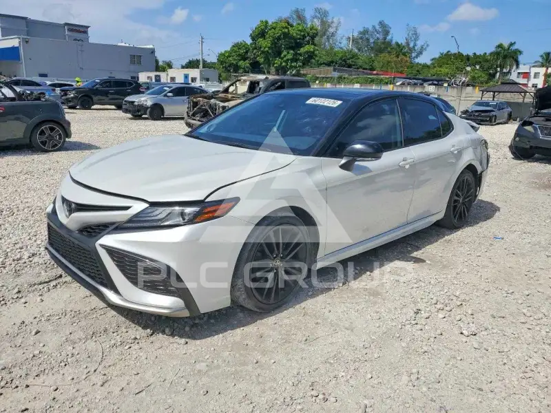 2021 Toyota CAMRY photo