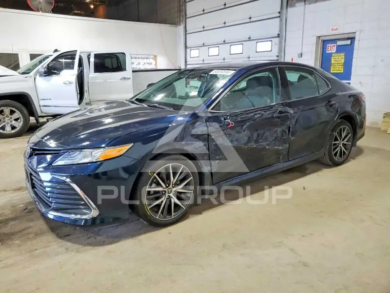 2021 Toyota CAMRY photo