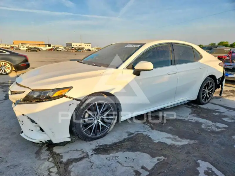2021 Toyota CAMRY фото