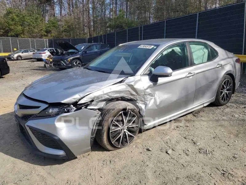 2021 Toyota CAMRY фото