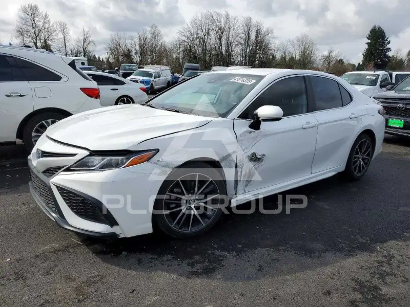 2021 Toyota CAMRY фото