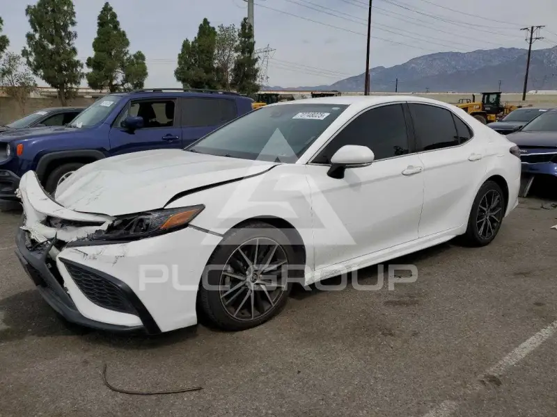 2021 Toyota CAMRY фото