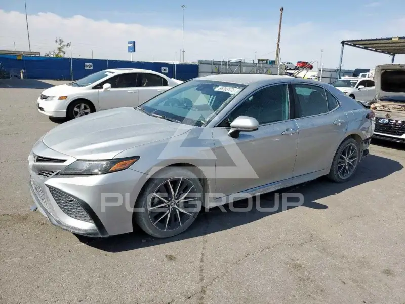 2021 Toyota CAMRY фото