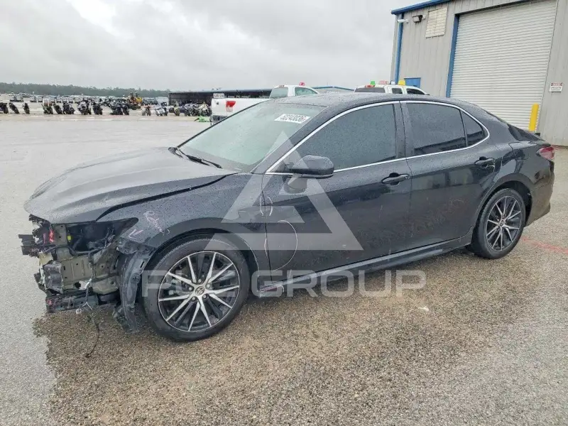 2021 Toyota CAMRY фото