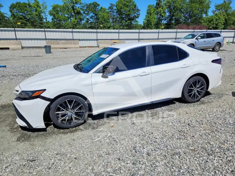 2021 Toyota CAMRY фото