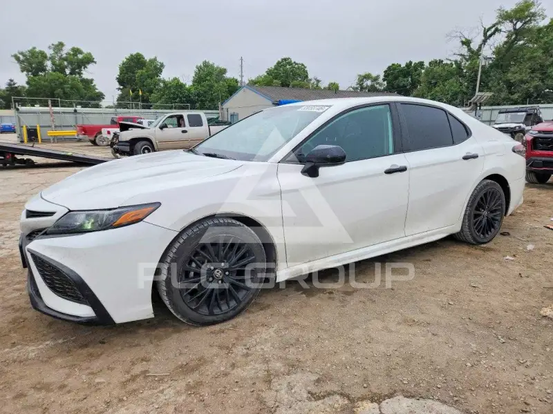2021 Toyota CAMRY фото
