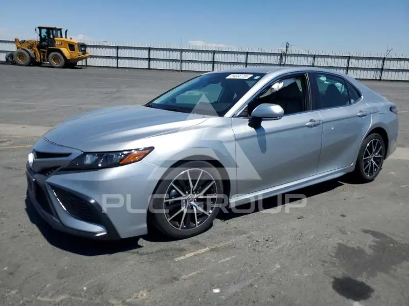 2021 Toyota CAMRY фото