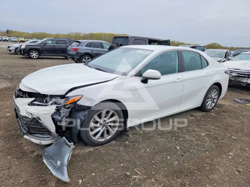 2021 Toyota CAMRY фото