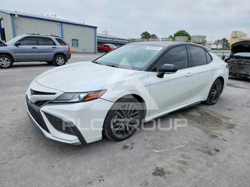2021 Toyota CAMRY photo