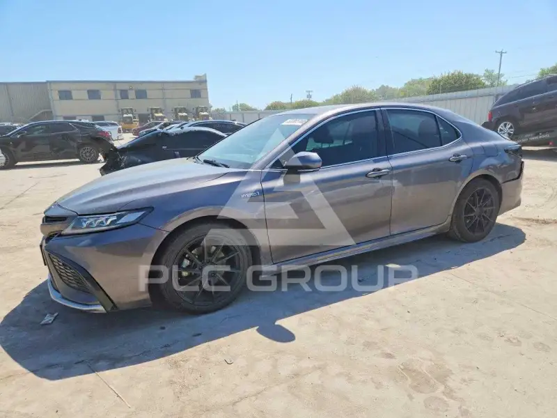 2021 Toyota CAMRY фото