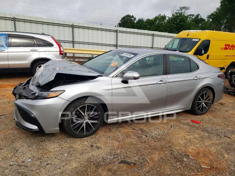 2021 Toyota CAMRY фото