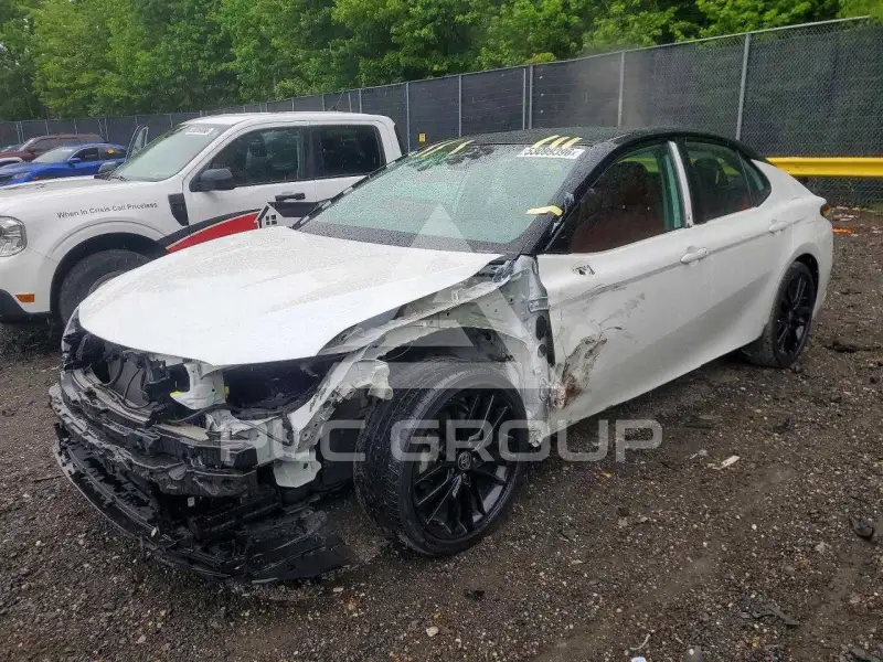 2021 Toyota CAMRY photo