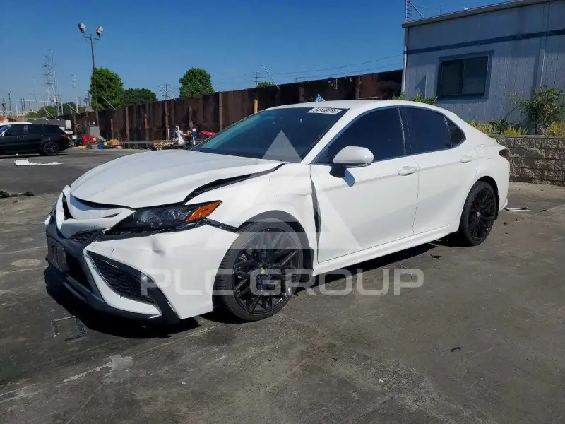 2021 Toyota CAMRY фото