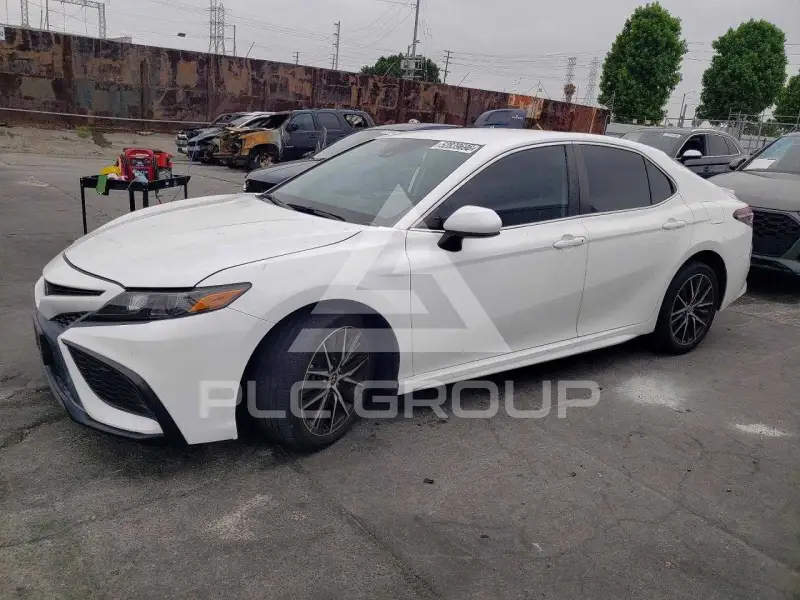 2021 Toyota CAMRY фото