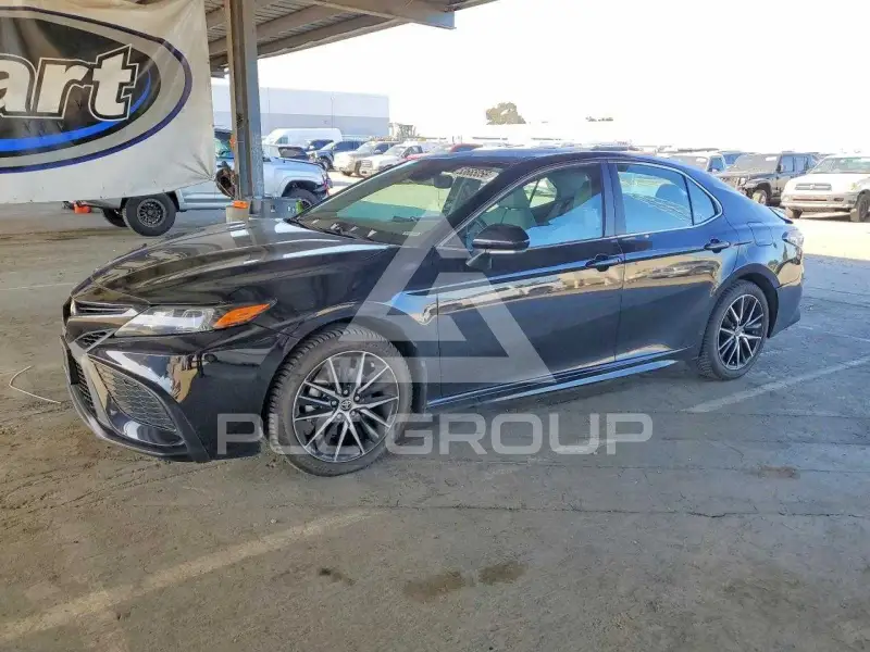 2021 Toyota CAMRY фото