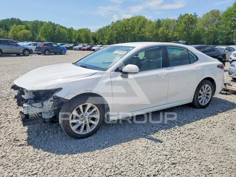2021 Toyota CAMRY фото