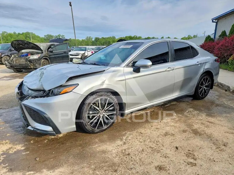 2021 Toyota CAMRY фото