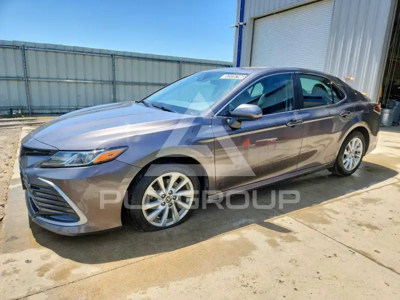 2021 Toyota CAMRY фото