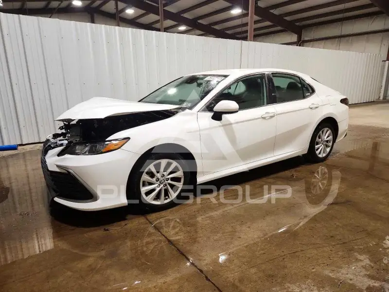 2021 Toyota CAMRY фото