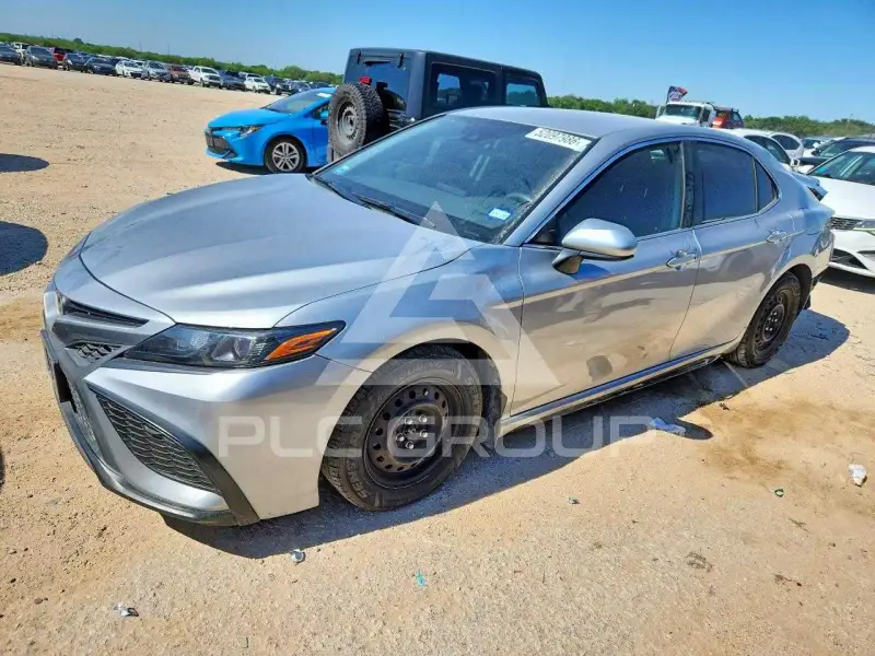 2021 Toyota CAMRY photo