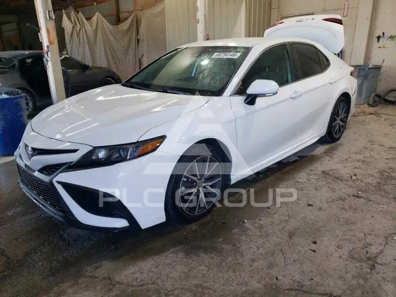2021 Toyota CAMRY photo