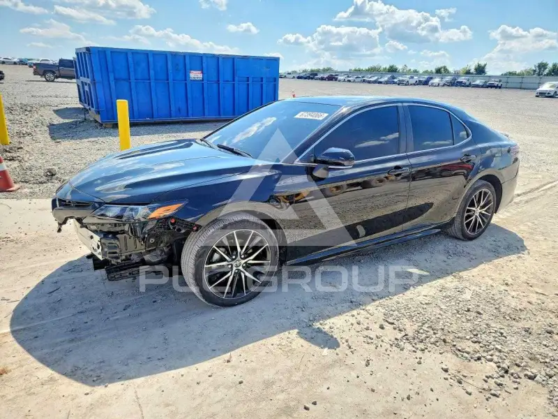 2021 Toyota CAMRY photo