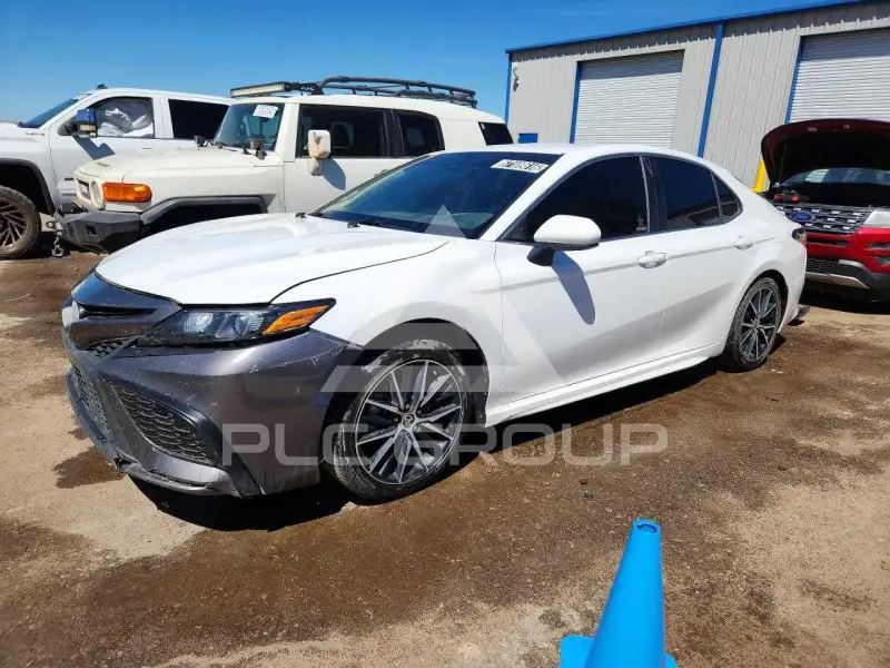 2021 Toyota CAMRY фото