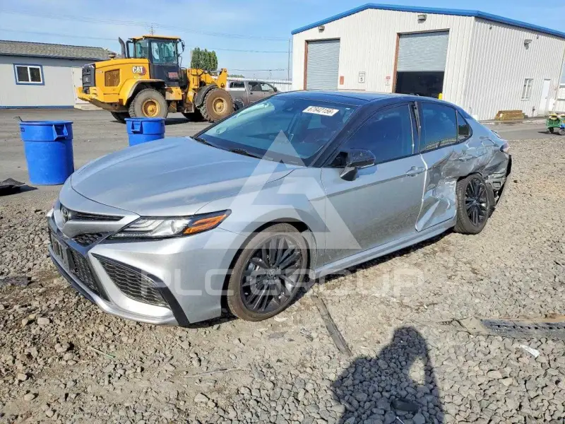 2021 Toyota CAMRY фото