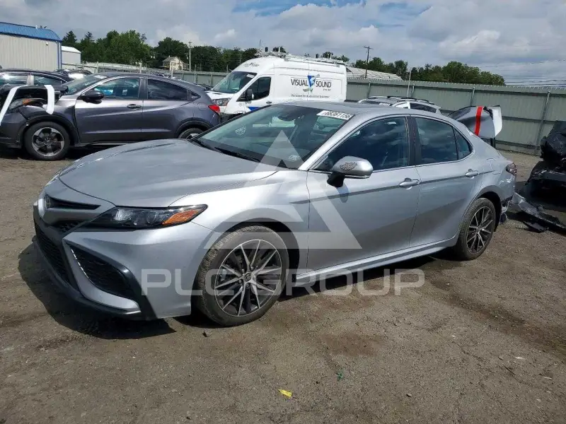 2021 Toyota CAMRY фото