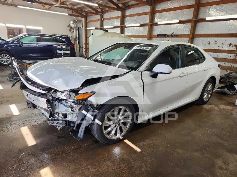 2021 Toyota CAMRY фото
