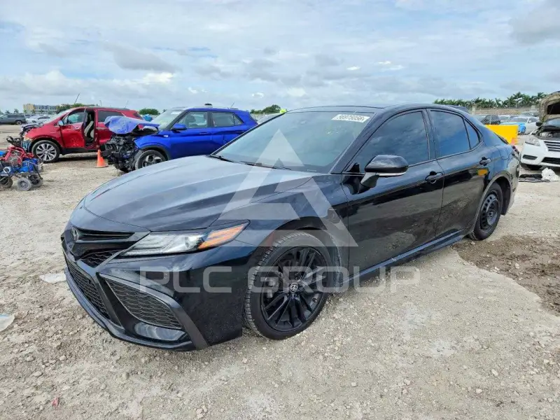 2021 Toyota CAMRY фото