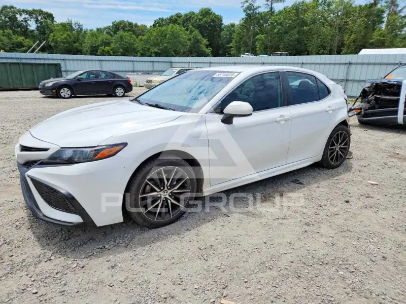 2021 Toyota CAMRY фото