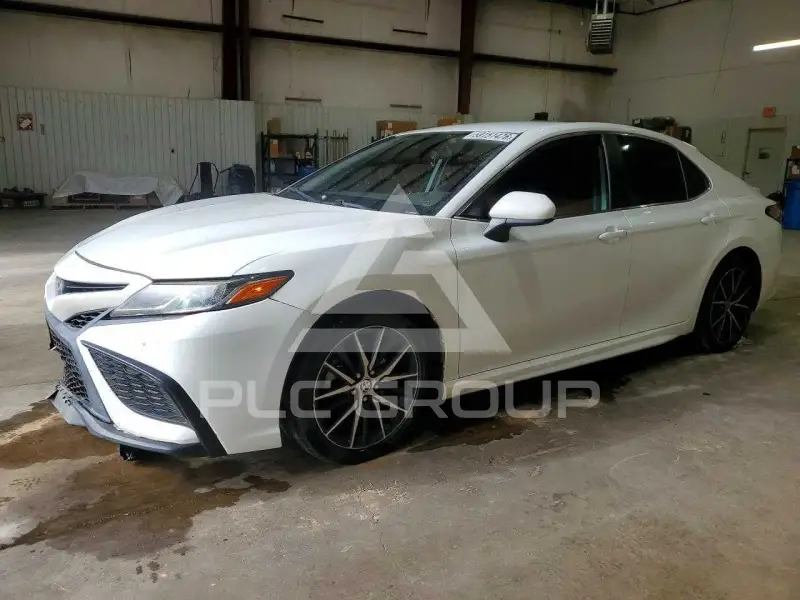 2021 Toyota CAMRY фото