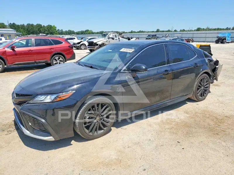 2021 Toyota CAMRY photo