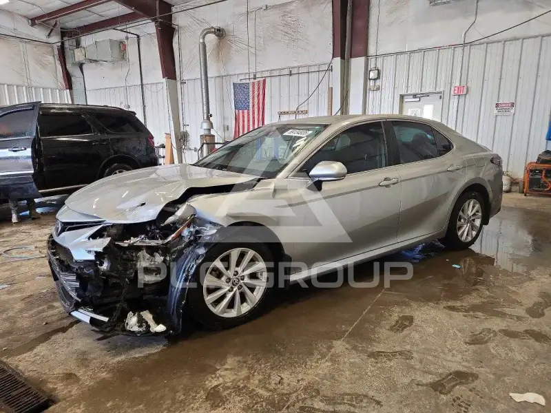 2021 Toyota CAMRY фото