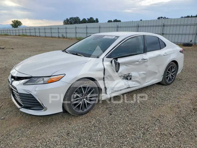 2021 Toyota CAMRY фото