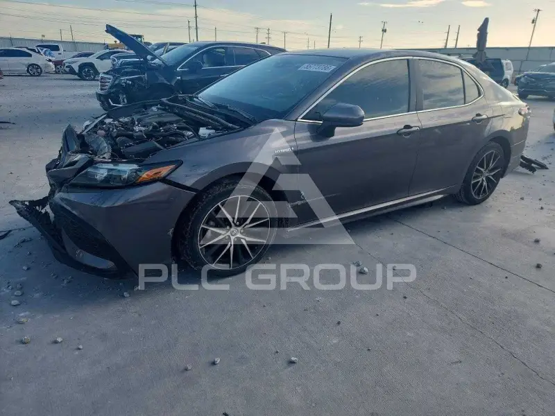 2021 Toyota CAMRY photo