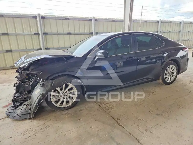 2021 Toyota CAMRY фото