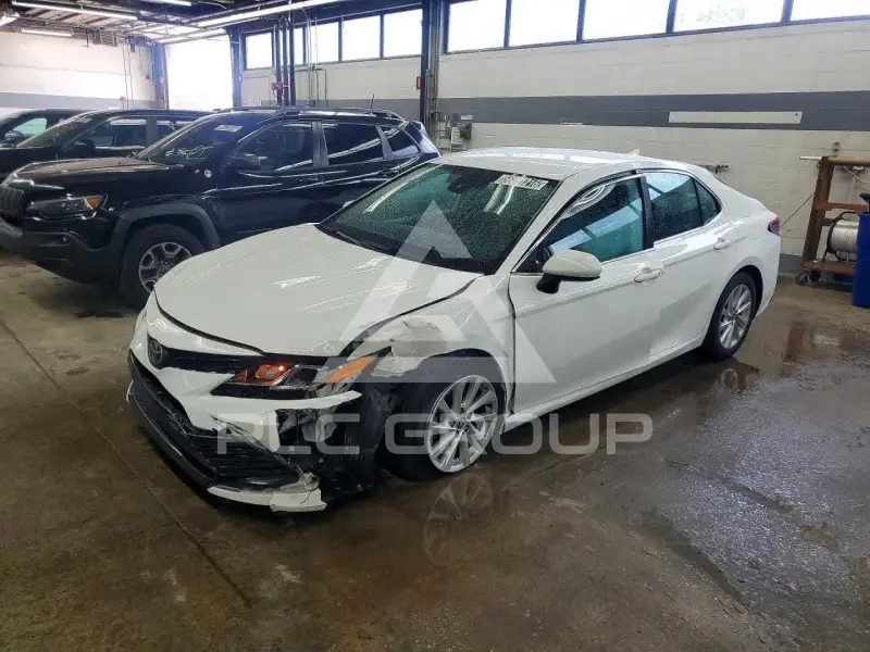 2021 Toyota CAMRY фото