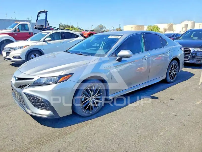 2021 Toyota CAMRY фото