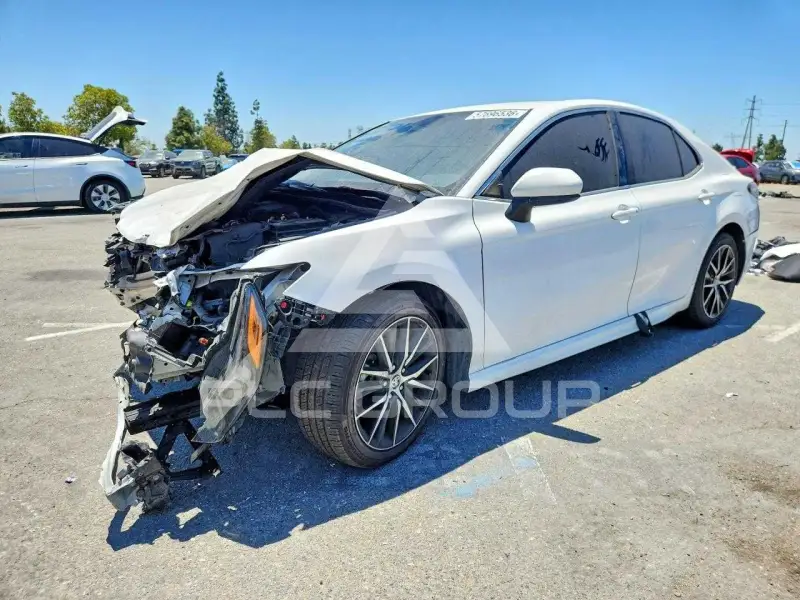 2021 Toyota CAMRY фото