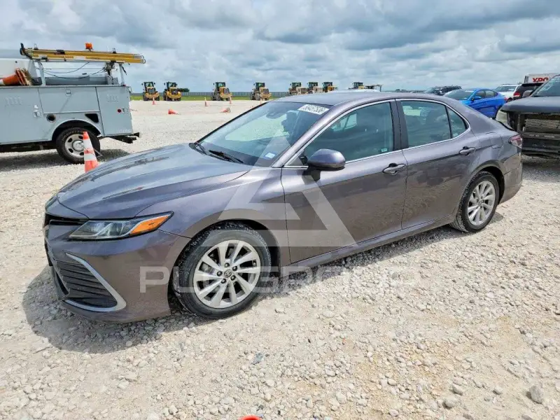 2021 Toyota CAMRY photo