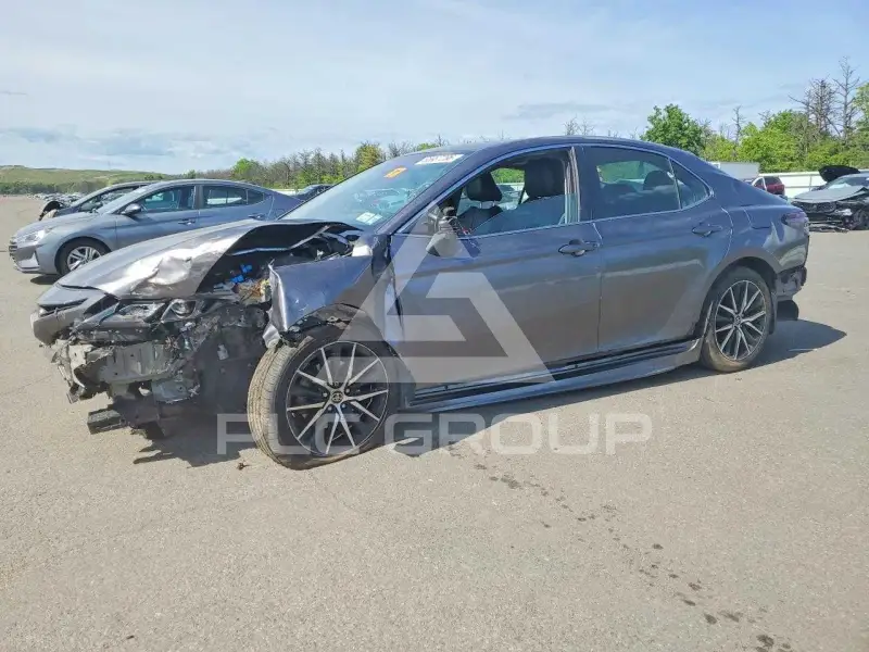 2021 Toyota CAMRY фото