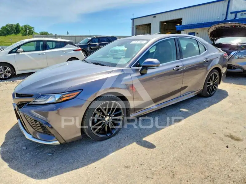 2021 Toyota CAMRY фото