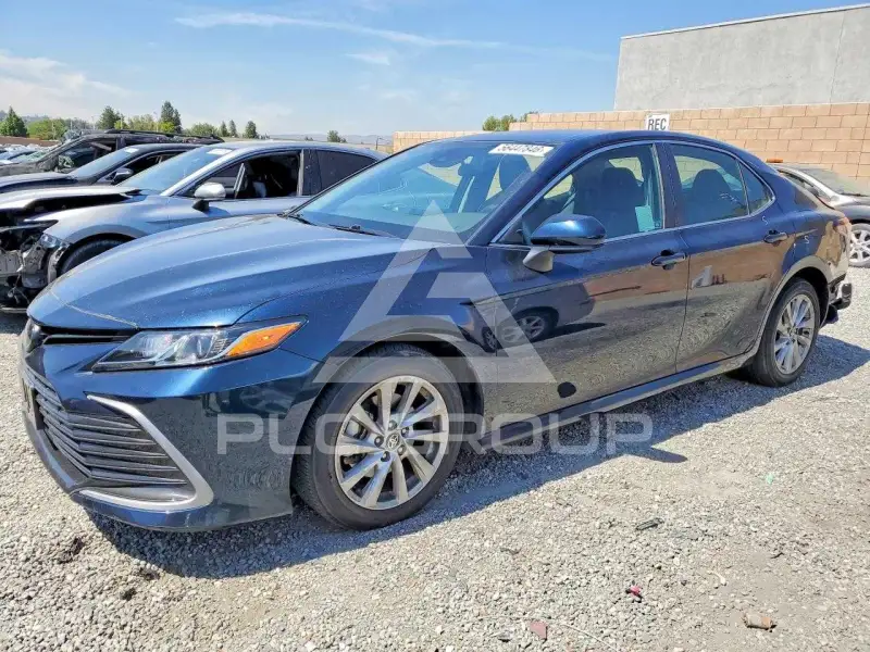 2021 Toyota CAMRY photo