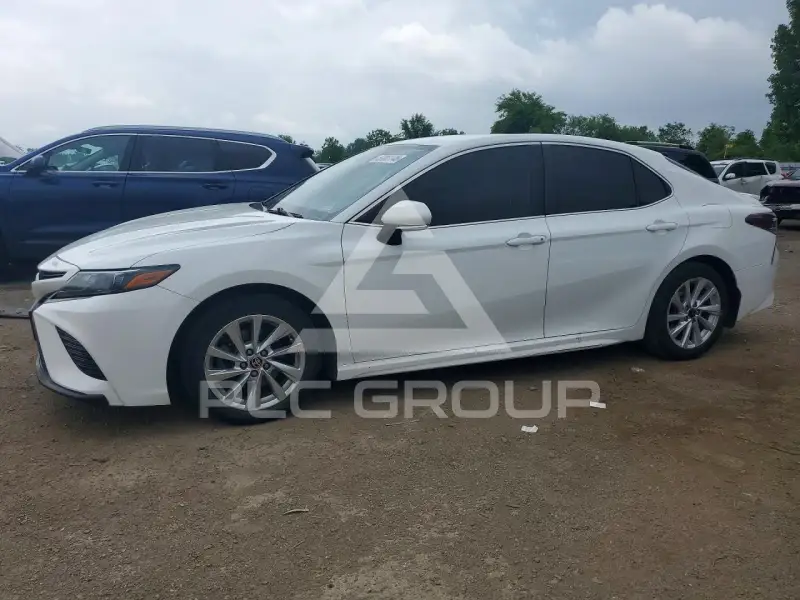 2021 Toyota CAMRY фото